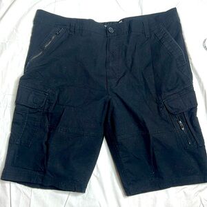 Ecko unltd black cargo shorts size 40 measurement’s in pics